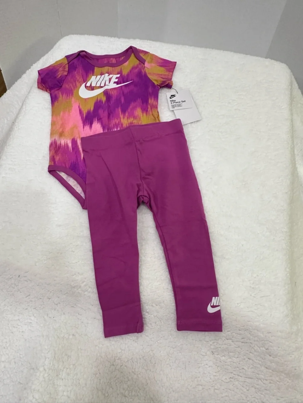 Nike Girls Tie-Dye Bodysuit & Leggings Set - Picture 1 of 12